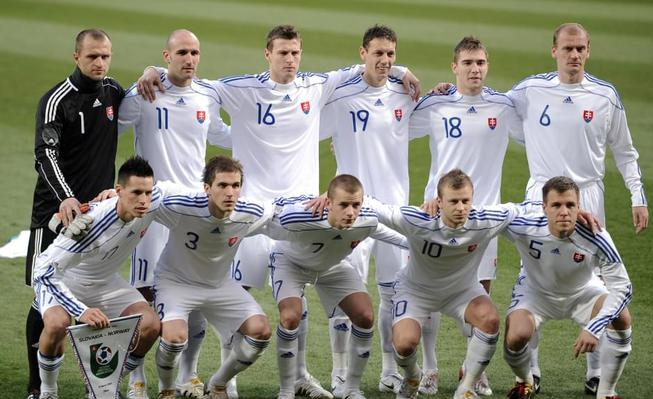 国家队目前FIFA排名第57的波黑与斯洛伐克非常接近
